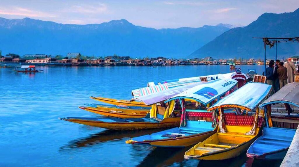 kashmir dal lake